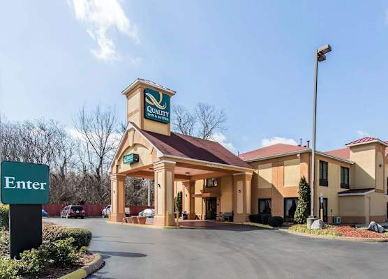 Quality Inn & Suites Memphis East 1