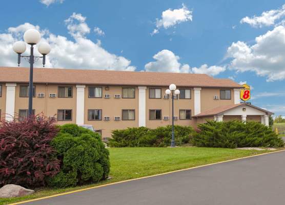 Super 8 by Wyndham Clear Lake 1
