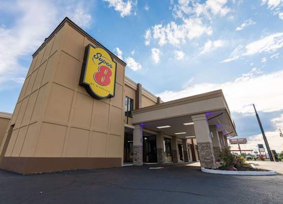 Super 8 by Wyndham Goldsboro 1