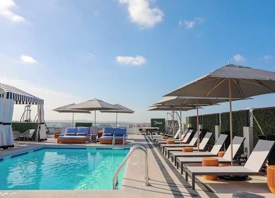 Montrose at Beverly Hills 1
