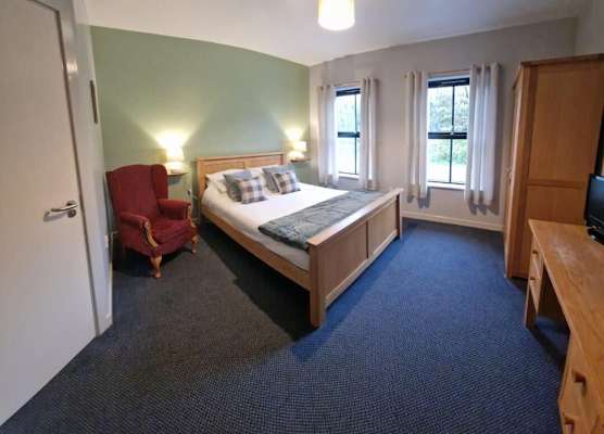 The Lamb & Flag Hotel 1