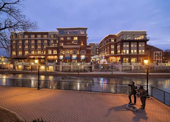 Hotel Indigo NAPERVILLE RIVERWALK by IHG 1