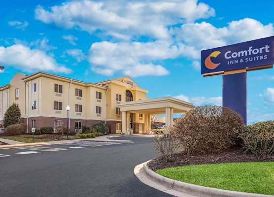 Comfort Inn & Suites Brevard North 1