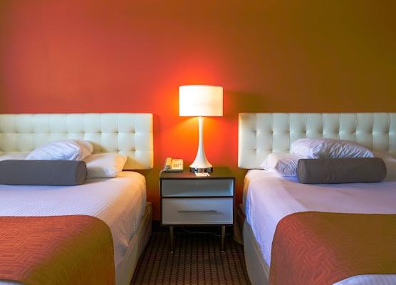Howard Johnson by Wyndham Gravenhurst 1