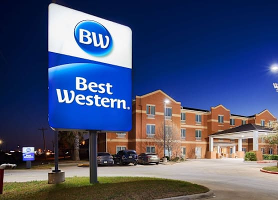 Best Western Lockhart Hotel & Suites 1