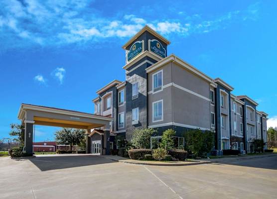 La Quinta by Wyndham Marshall 1