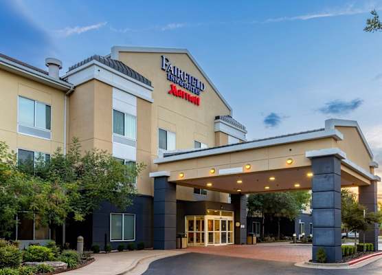 Fairfield Inn & Suites by Marriott Edmond 1