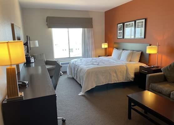 Sleep Inn & Suites Hennessey 1
