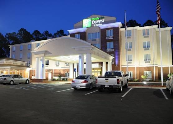 Holiday Inn Express & Suites BAINBRIDGE by IHG 1