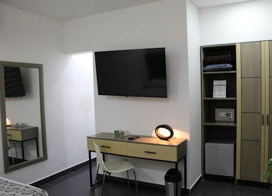 Hotel Merlott Lleras 1