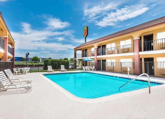 Super 8 by Wyndham Midwest City OK 1