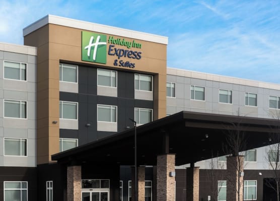 Holiday Inn Express & Suites WEST EDMONTON-MALL AREA by IHG 1