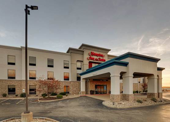 Hampton Inn & Suites St. Louis-Edwardsville 1