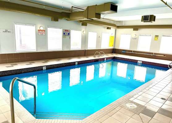 Super 8 by Wyndham Hinton-Free Breakfast,Wifi,Parking 1