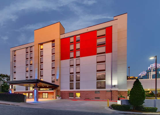 Holiday Inn Express & Suites ATLANTA N-PERIMETER MALL AREA by IHG 1