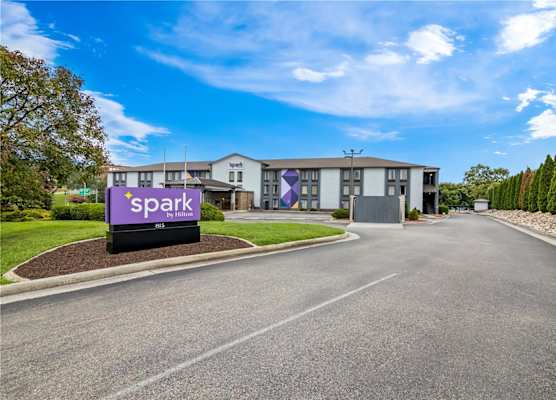Spark by Hilton Roanoke Civic Center 1
