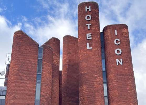ICON Hotel 1