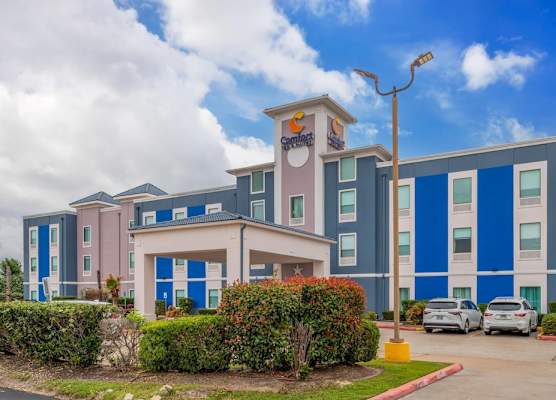 Comfort Inn & Suites Houston FM1960 - Champions 1
