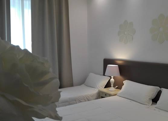 FLOS Guest House 1