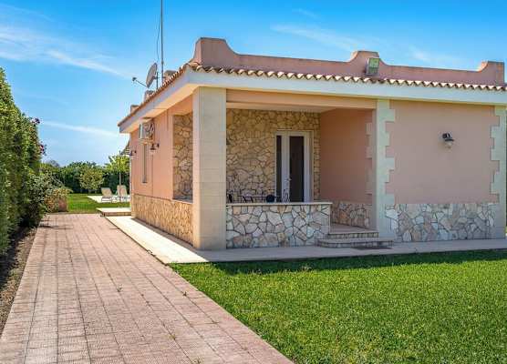Villa Bouganville by Wonderful Italy 1