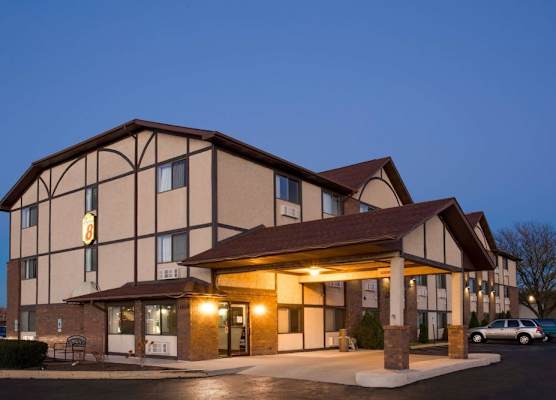 Super 8 by Wyndham Woodstock 1