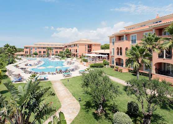 Grupotel Macarella Suites & Spa 1