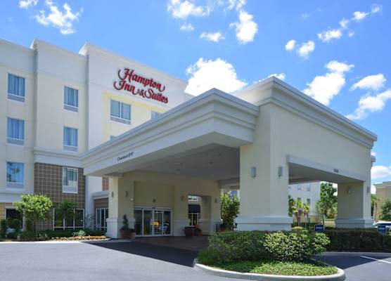Hampton Inn & Suites Ocala 1