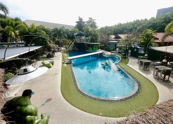 Momento Resort 1