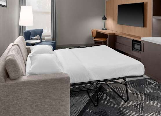 DoubleTree by Hilton Dayton Fairborn 1
