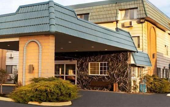 Tacoma Port Inn Fife I-5 1