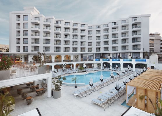 Lalila Blue Suites 1