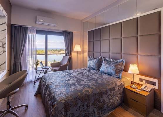 Novel Centre Point Hotel 1