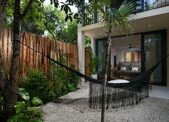 Casa Agape Boutique Hotel Rooftop Pool & Beach club access 1