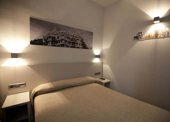 Hotel Ciutat De Sant Adria 1