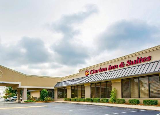 Clarion Inn & Suites Dothan South 1