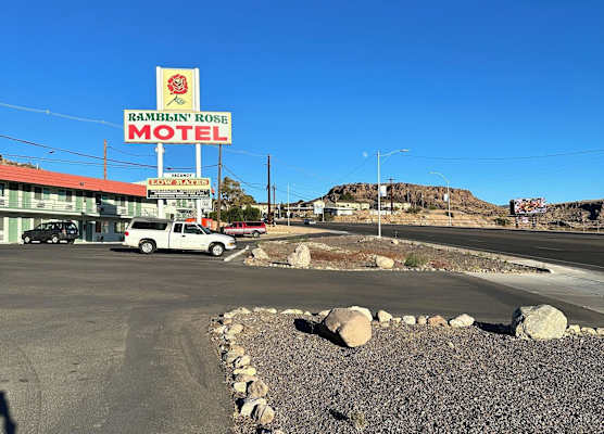 Ramblin Rose Motel 1