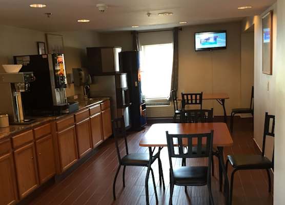 Super 8 by Wyndham Allentown 1