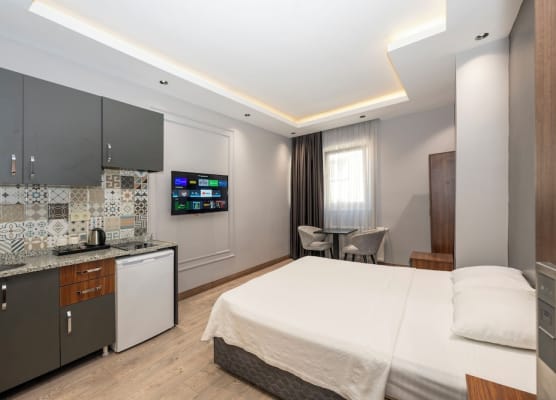 Comfort Suites Hotel 1