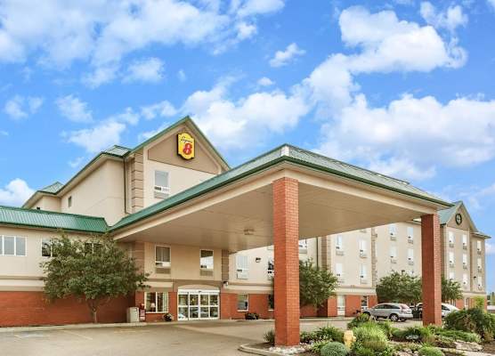 Super 8 by Wyndham Edmonton South 1
