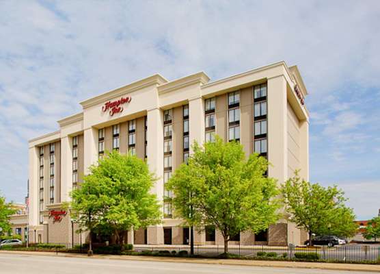 Hampton Inn Louisville Downtown 1