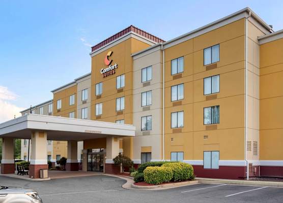 Comfort Suites Fredericksburg North 1