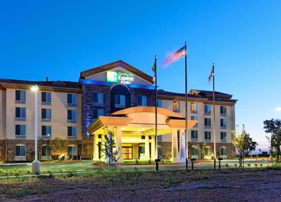Holiday Inn Express & Suites FRESNO NORTHWEST-HERNDON by IHG 1