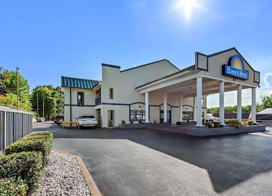 Days Inn by Wyndham Lexington 1