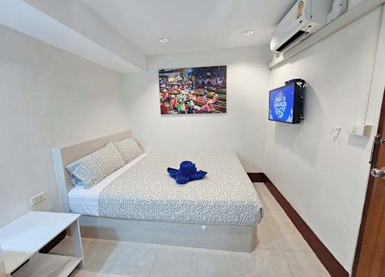 Walking Street Guest House 1