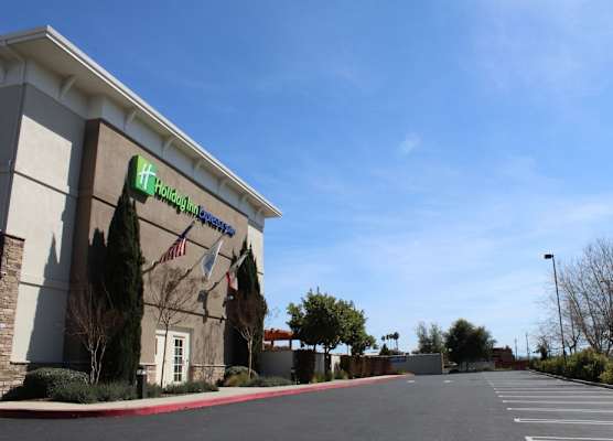 Holiday Inn Express & Suites NAPA VALLEY-AMERICAN CANYON by IHG 1