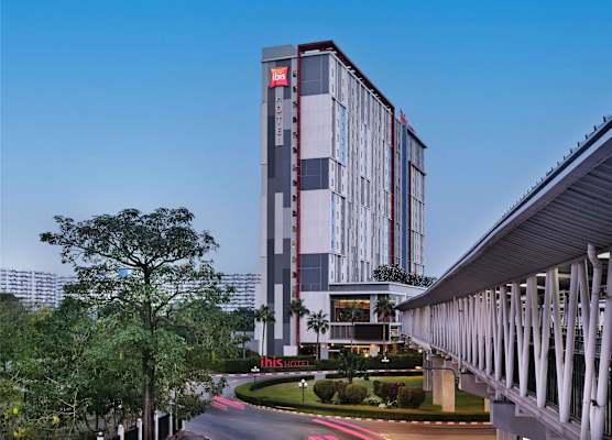 ibis Bangkok IMPACT 1