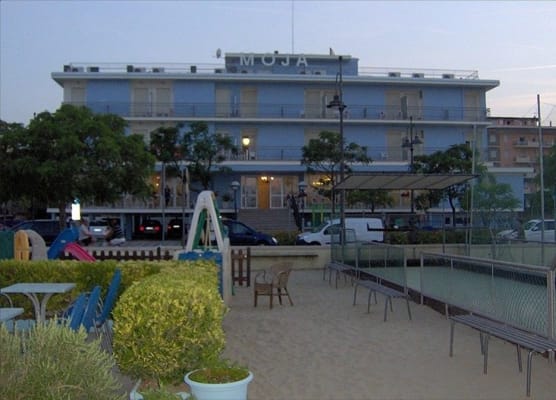 Hotel Moja 1