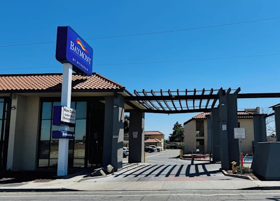 Baymont by Wyndham Bakersfield 1