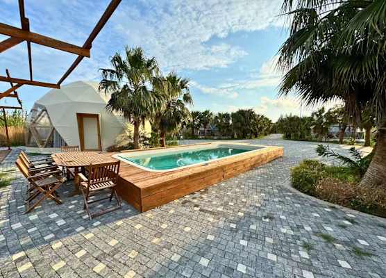 In Out Resort Glamping 1