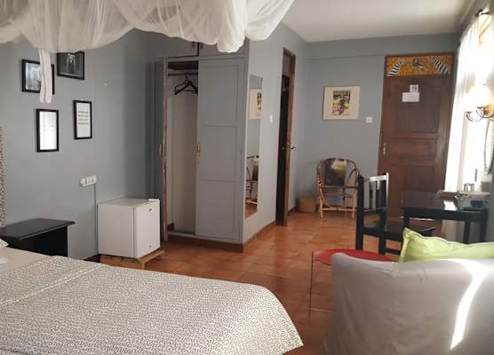 Q2 Bar & Guesthouse 1